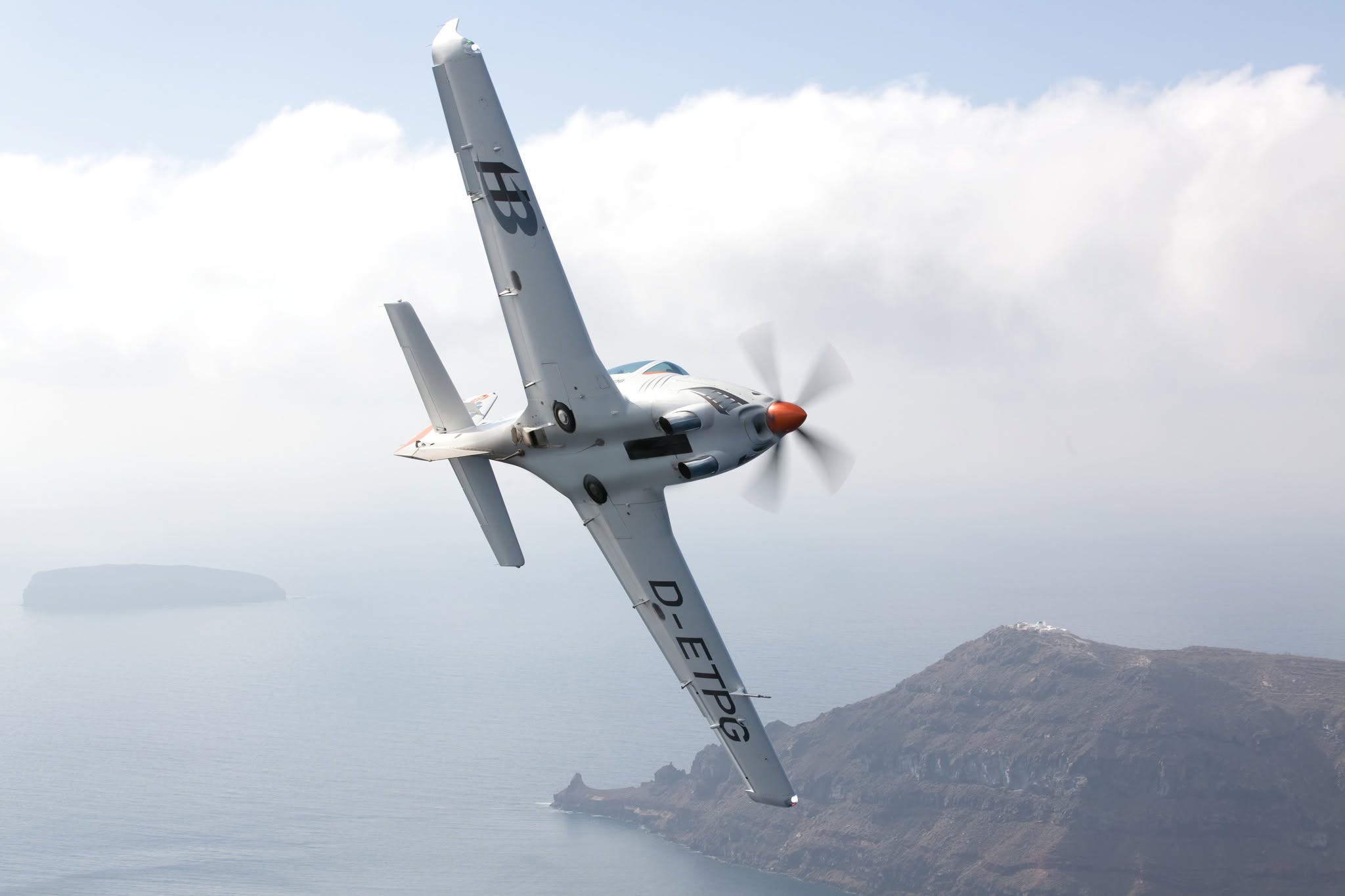 Grob Trains Ivorian Pilots Ahead of Chinese Aircraft Deliveries
